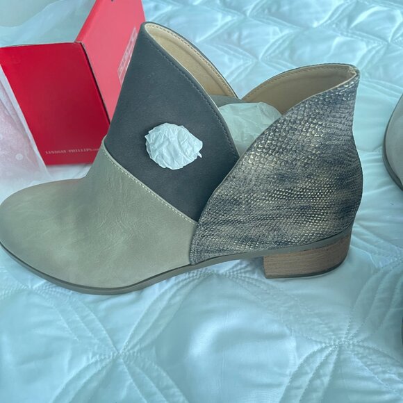 Lindsay Phillips Two Tone Ankle Boots Size 11  NWT - Picture 10 of 11